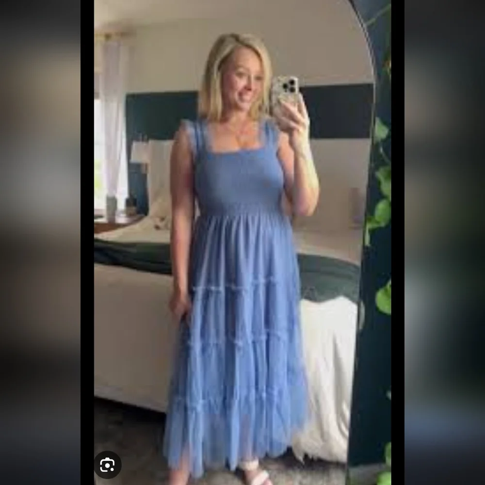 PRETTY GARDEN. NWOT - Picture 3 of 4